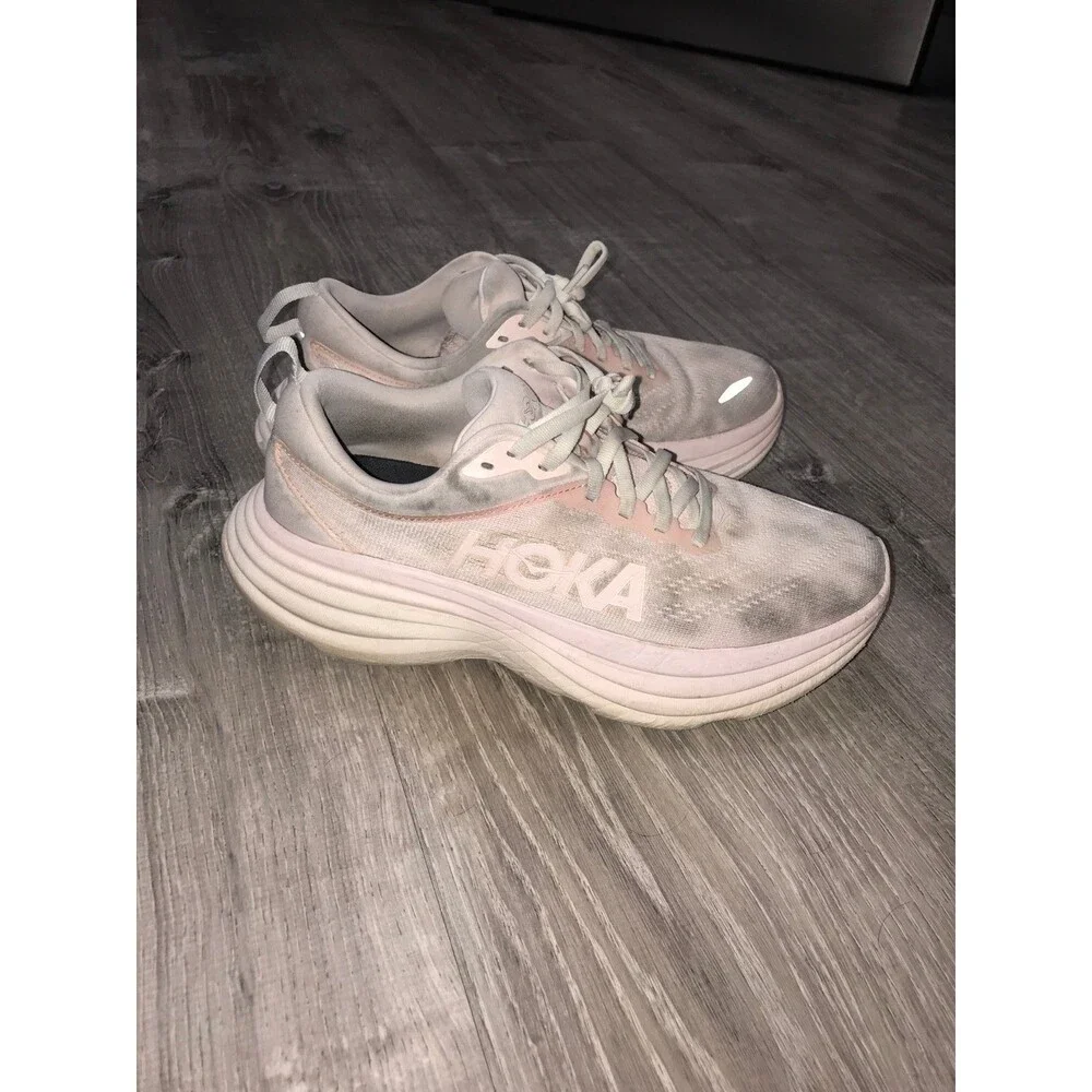 Hoka Women’s Bondi 8 running shoes pearl